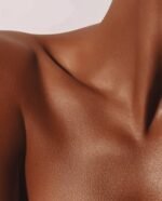 ⁦واقي شمس للتان – حماية SPF 50 ولون برونزي طبيعي مع ترطيب عميق ✨⁩ - الصورة ⁦2⁩