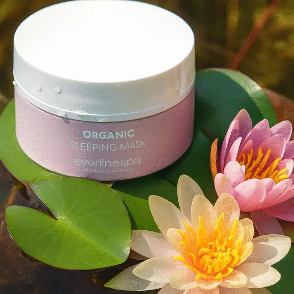 قناع للوجه طبيعي غني بحمض الهيالورونيك ومضادات الأكسدة