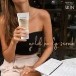 مقشر للجسم بزيت الأرجان وإنزيم البابايا