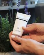 كريم للعناية بالايدى ترطيب عميق وتقليل التجاعيد والتشققات