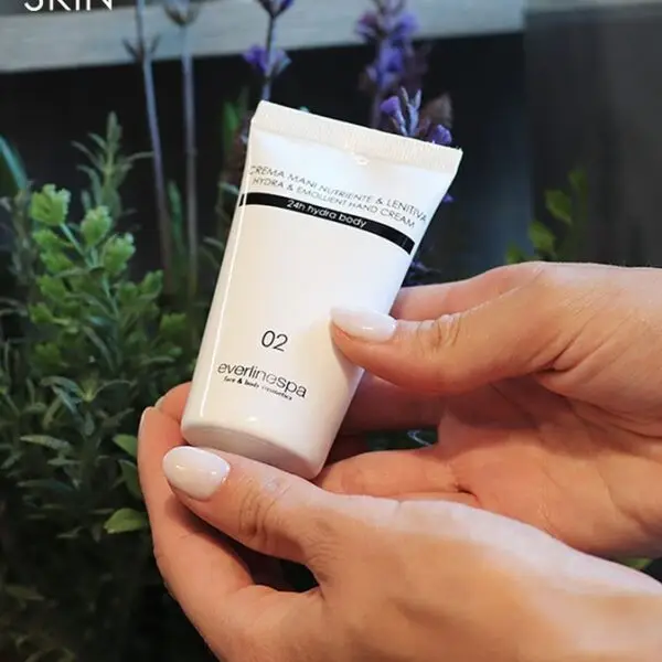 كريم للعناية بالايدى ترطيب عميق وتقليل التجاعيد والتشققات